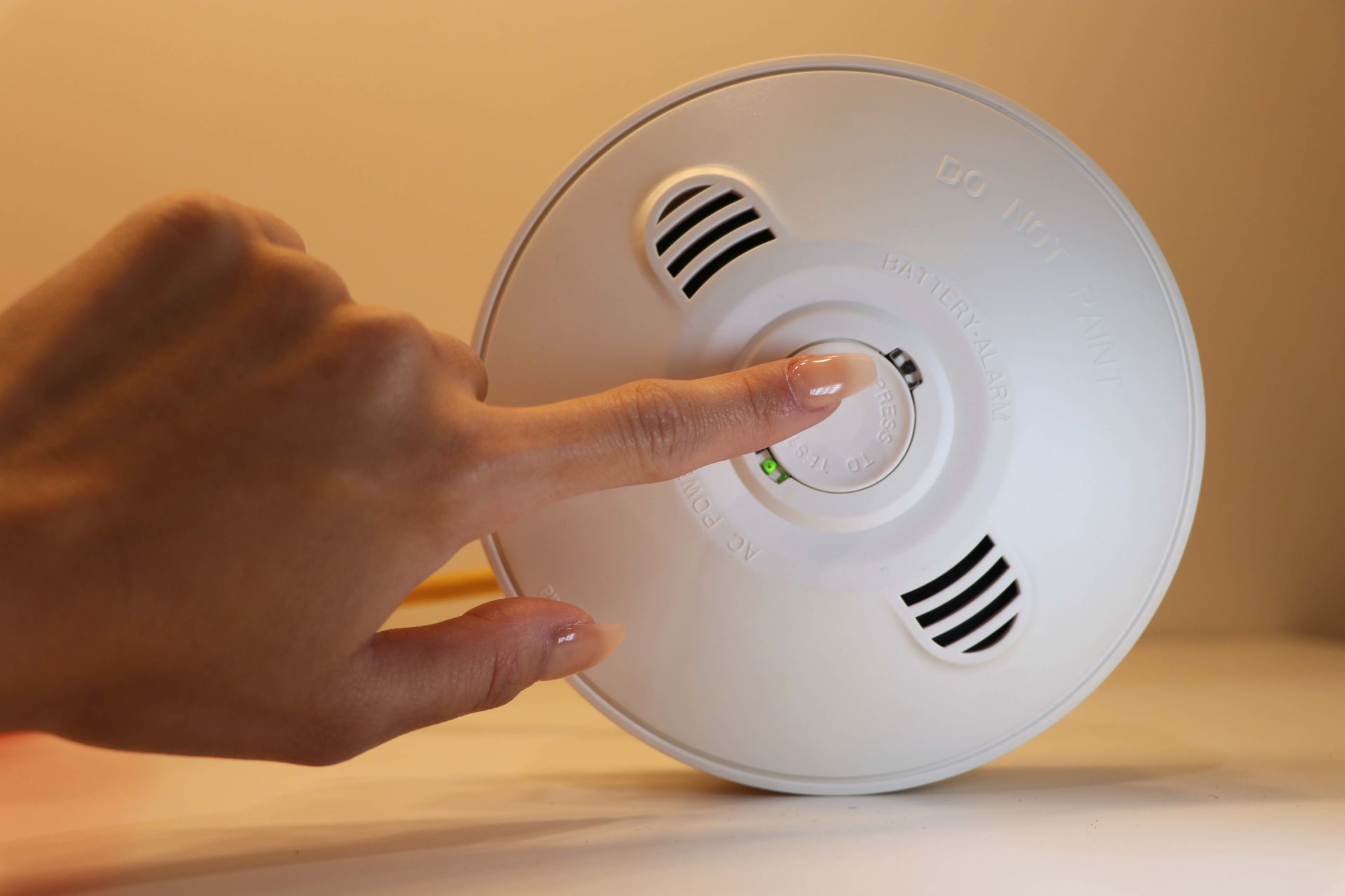how to test a smoke alarms